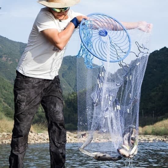 PREMIUM THAI CIRCLE NET THROWER WITH EASY-DRAW COR