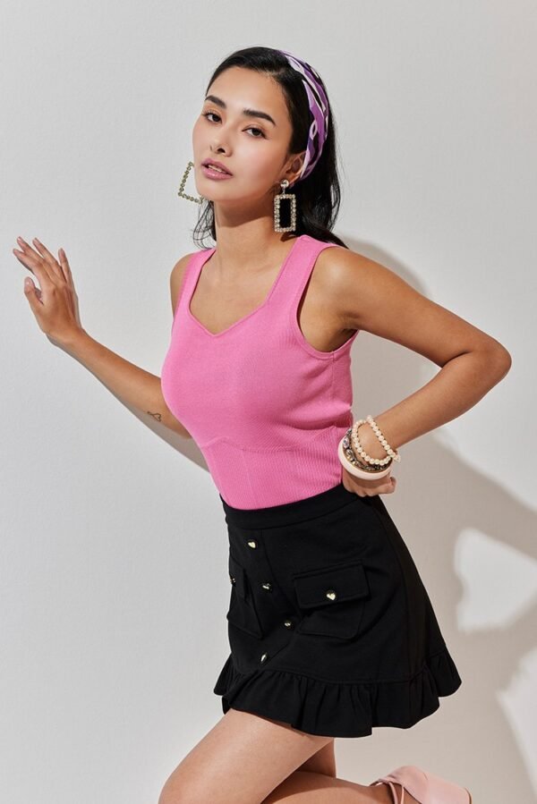 Close-fitting elastic V-neck vest