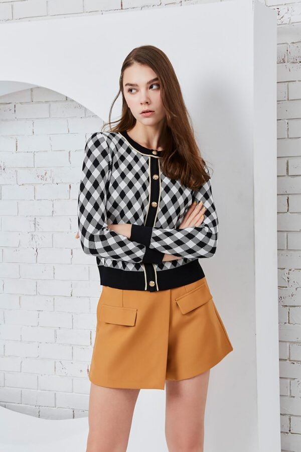 Checkered round neck jacket