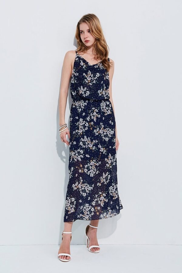Long dress with waistband back