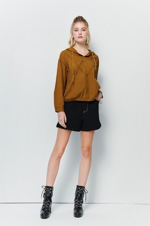 Casual hooded drawstring pocket top