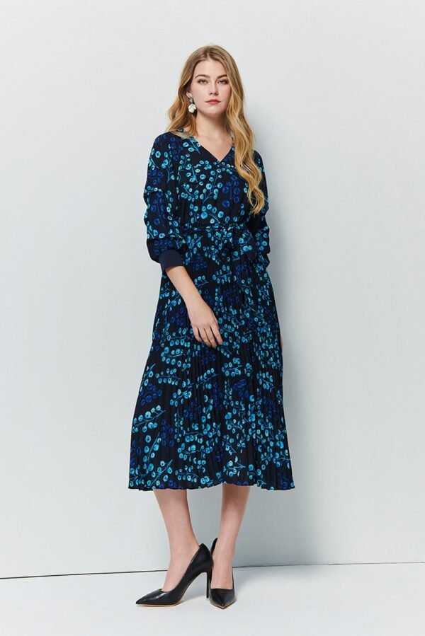 Split sleeve V-neck floral pleats