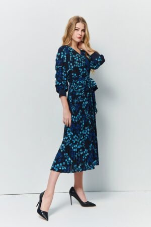 Split sleeve V-neck floral pleats