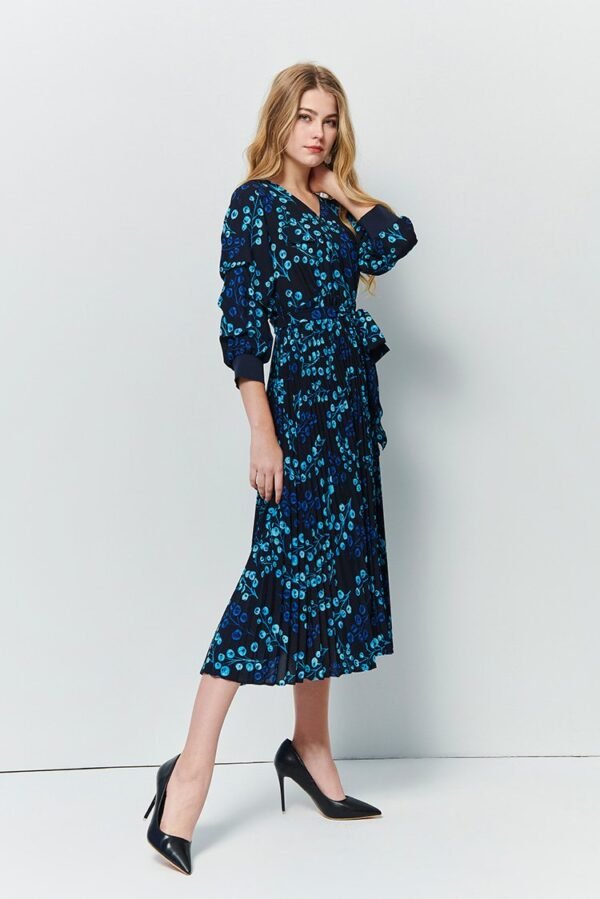 Split sleeve V-neck floral pleats