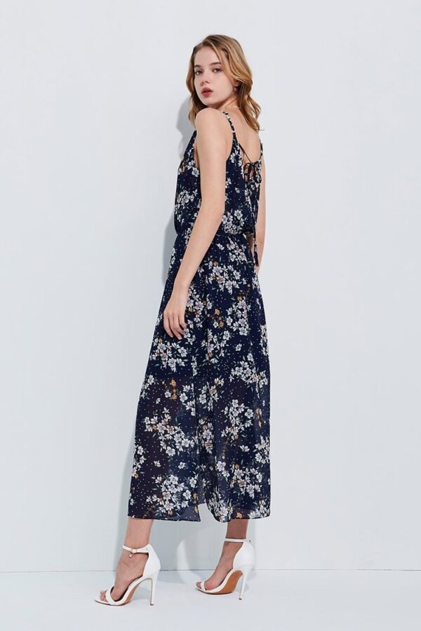 Long dress with waistband back
