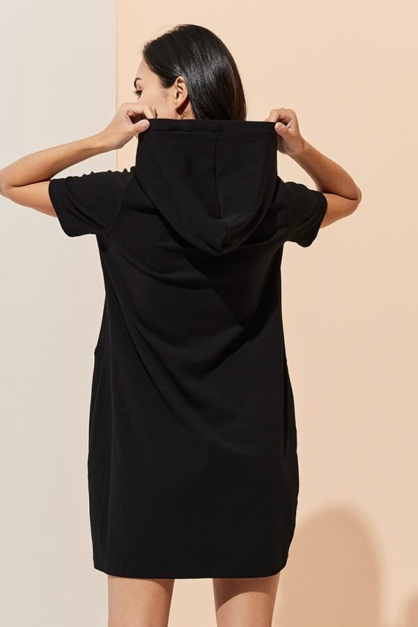 Hat rope LOGO pocket hooded dress