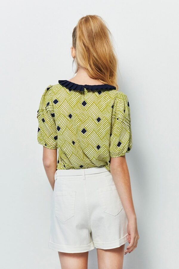 Casual high-waisted stereo belt shorts