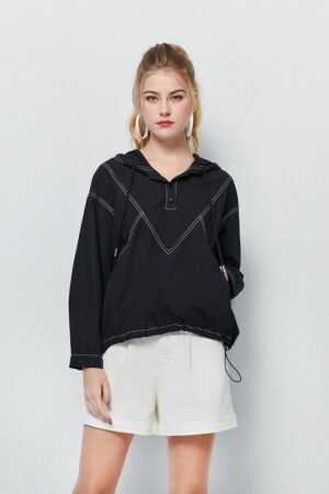 Casual hooded drawstring pocket top